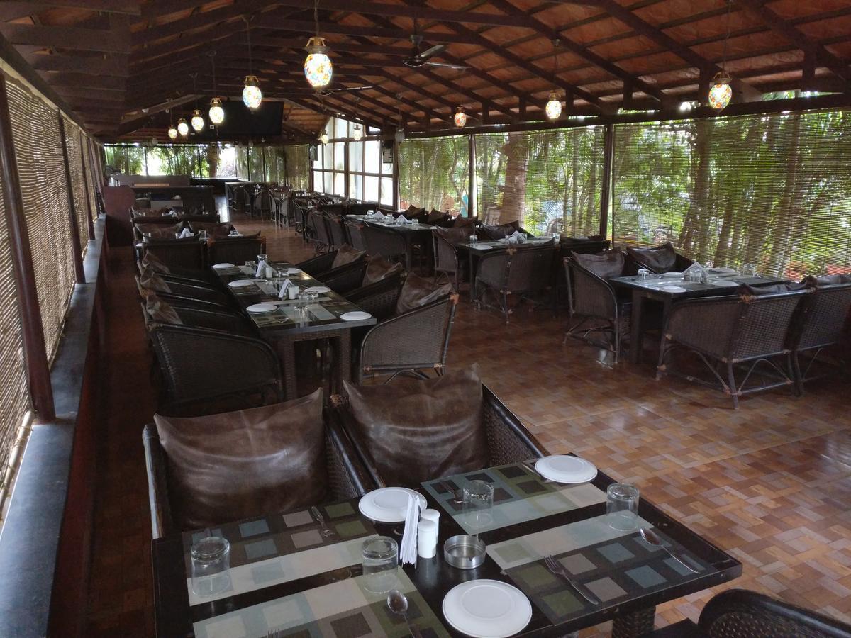 Hotel Hampi International Hospet Extérieur photo